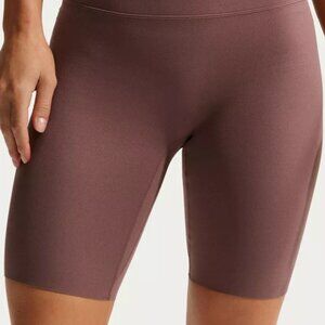 Nike Zenvy Women's High-Waisted 8" Biker Shorts Size Large, Color Tan